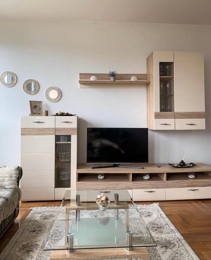 Ferienwohnung Stan Na Dan Bella Banja Luka Exterior foto